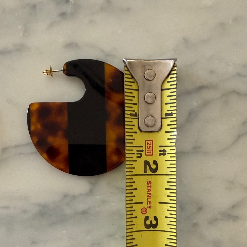Rachel Comey Camille Tortoise Shell and Black Earrings - Picture 6 of 8